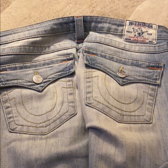 Jean - Picture 3 of 5